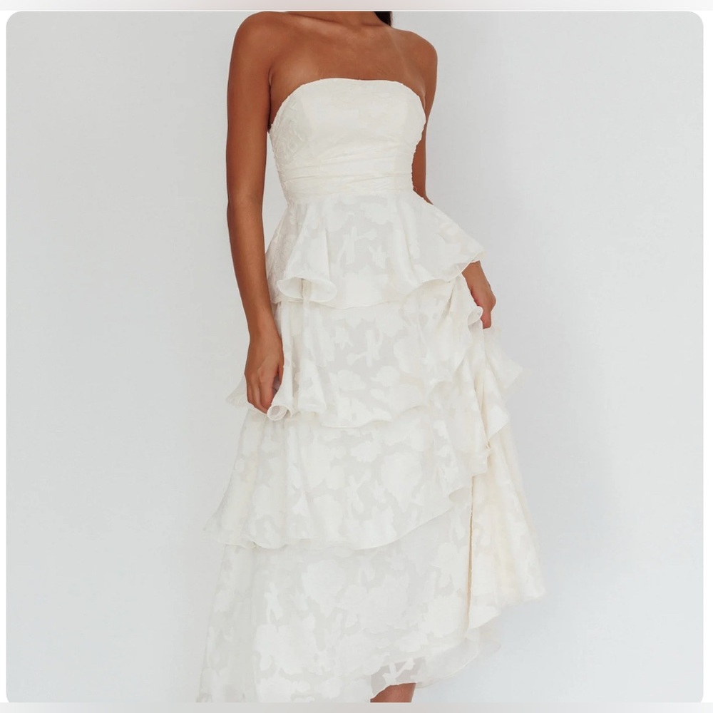 Elegant Strapless White Dress